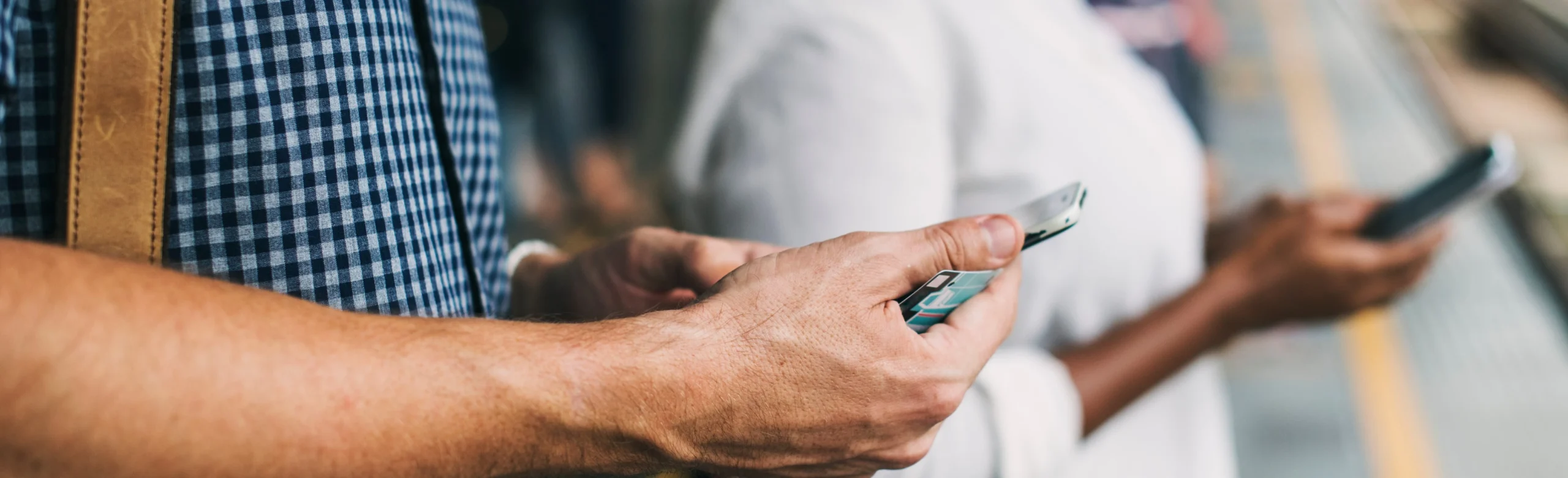 People using smartphone